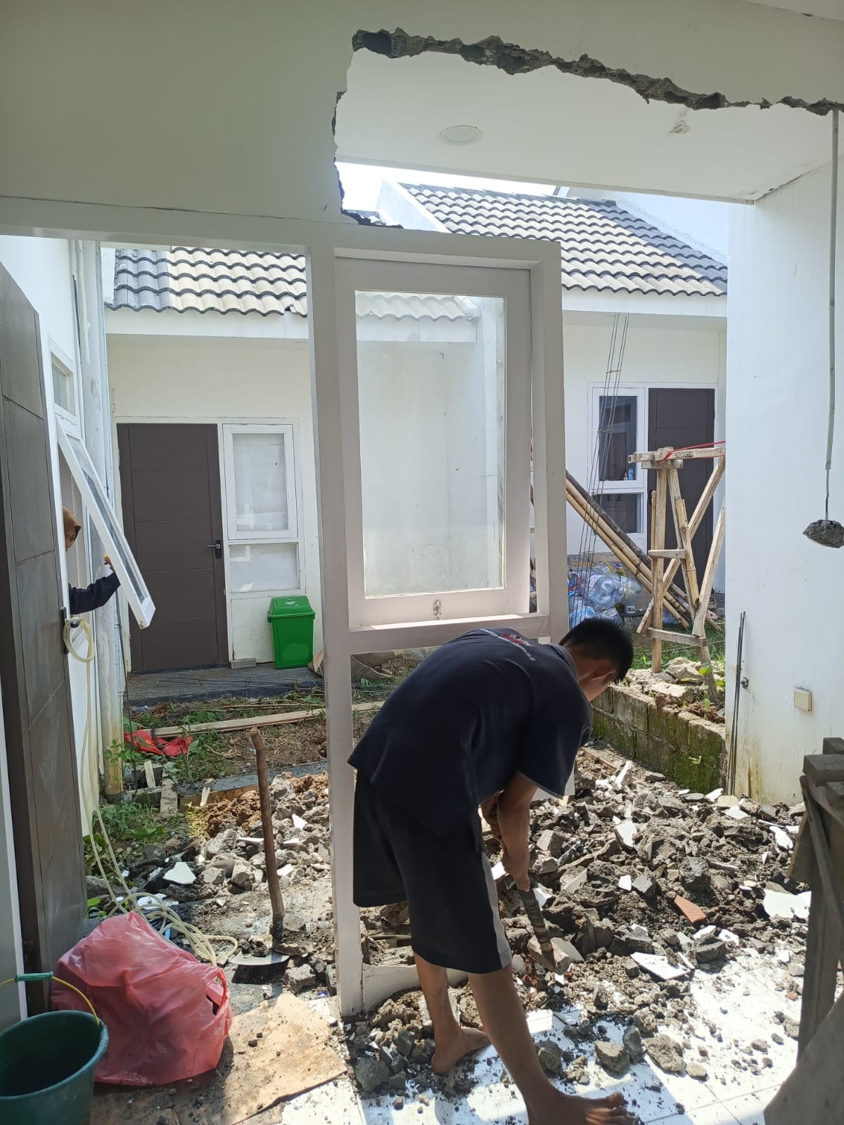 progres renovasi rumah